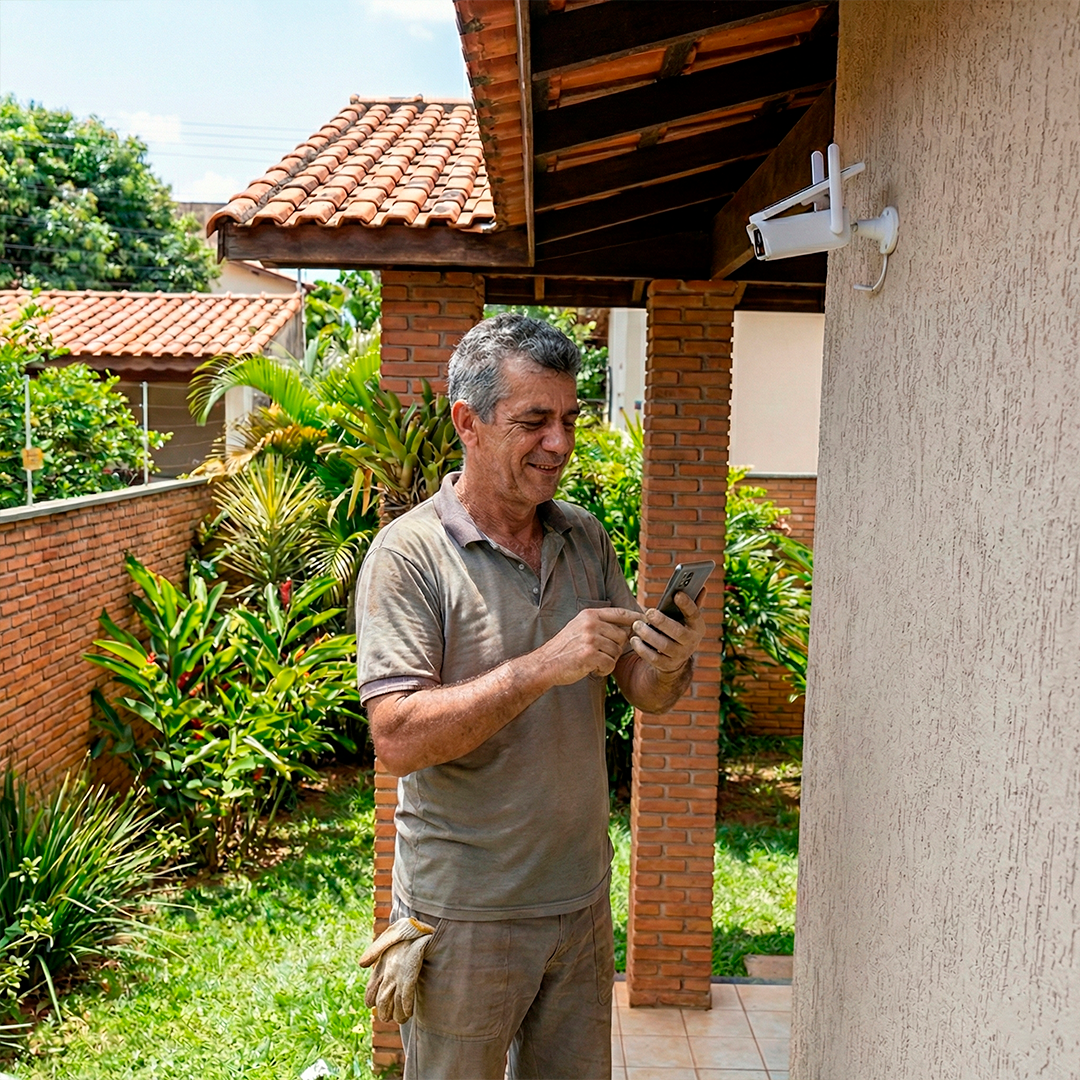 Câmera de Segurança Energia Solar WiFi Full HD IP66