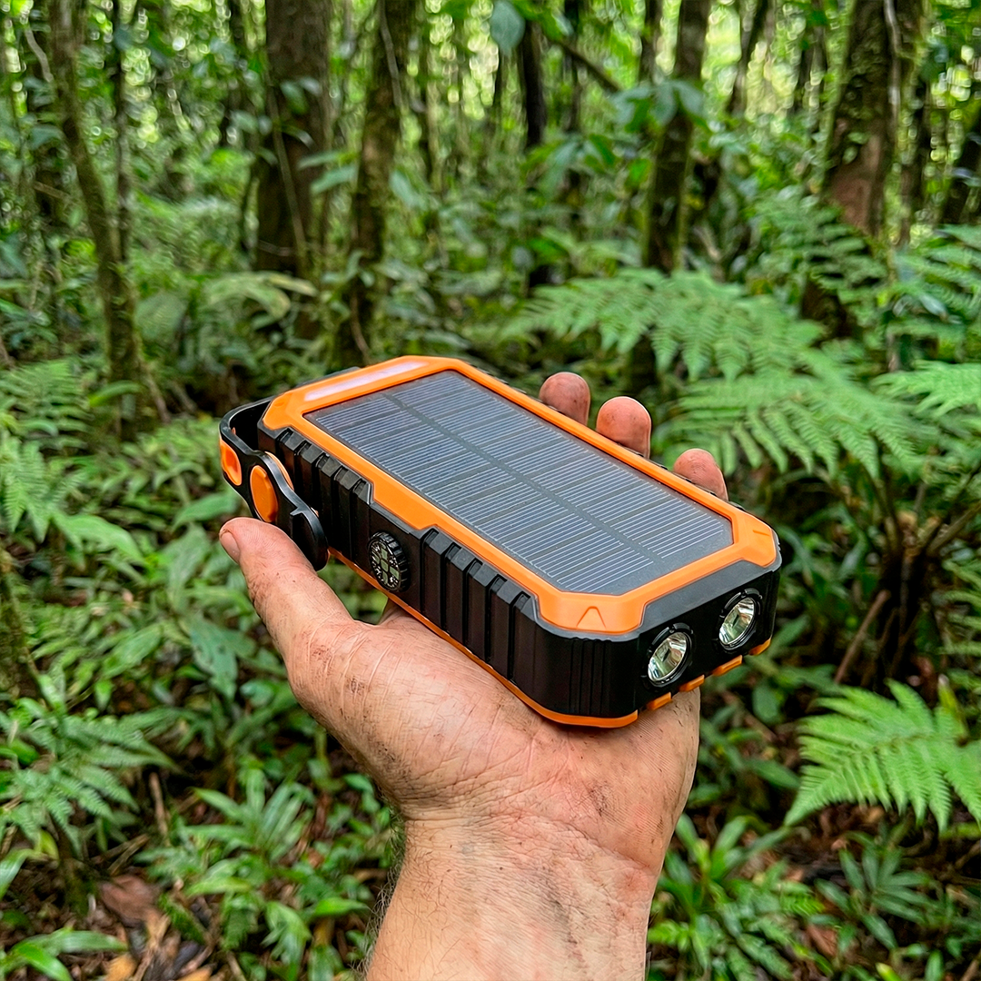 Banco de Energia Solar de 40000mAh com 4 Cabos e Manivela